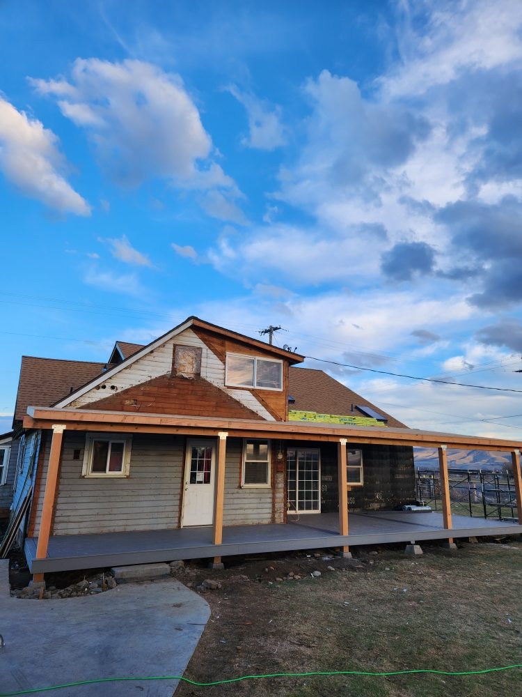 image of business Custom Valley Construction