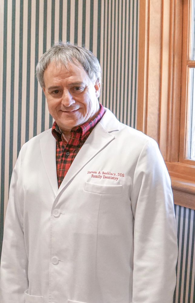 image of business Steven A Berklacy, DDS