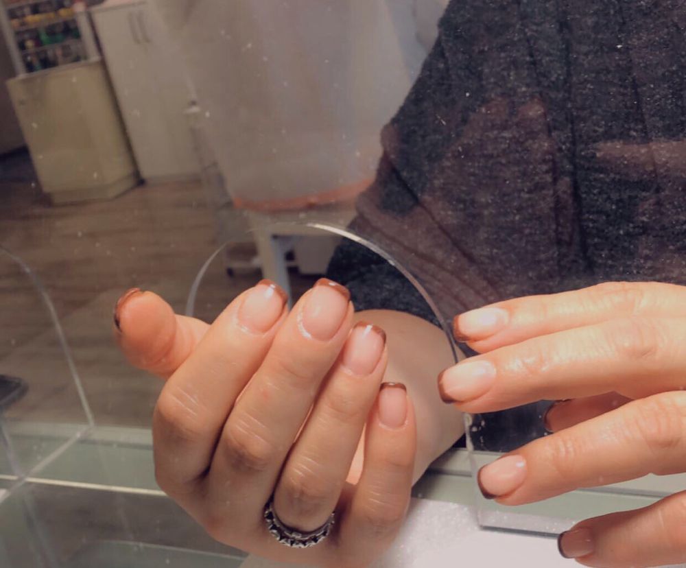 Q Nails Salon