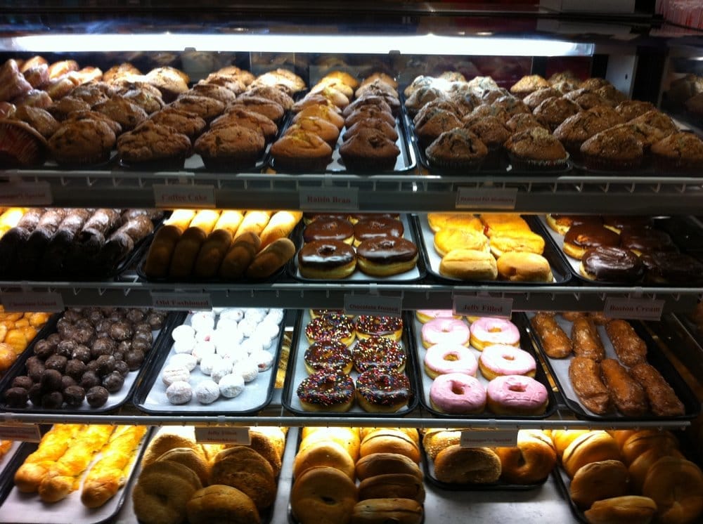 Dunkin’ Donuts 10 Reviews Donuts Bradley Int'l Airport, Windsor