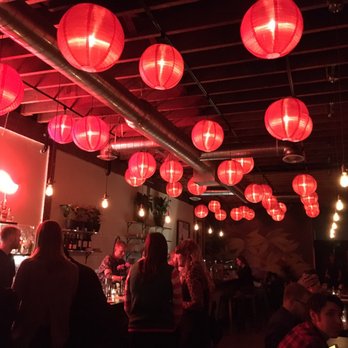 Lantern Lounge Closed 36 Photos 25 Reviews Vietnamese 726 Photo Of Lantern Lounge Portland Or United States