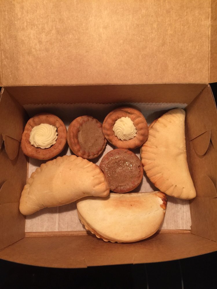 The Barkery 26 Photos & 42 Reviews Pet Stores 553 Main St