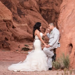 Las Vegas Luv Bug Weddings 95 Photos 18 Reviews Wedding Photo Of Las Vegas Luv Bug Weddings Nv United States Romance Valley Fire Wedding