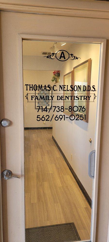 image of business Tom Nelson DDS