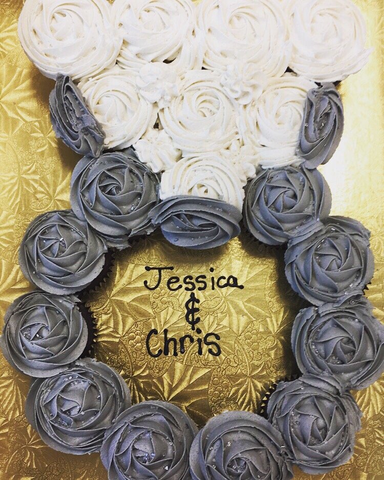 engagement ring cupcake cake