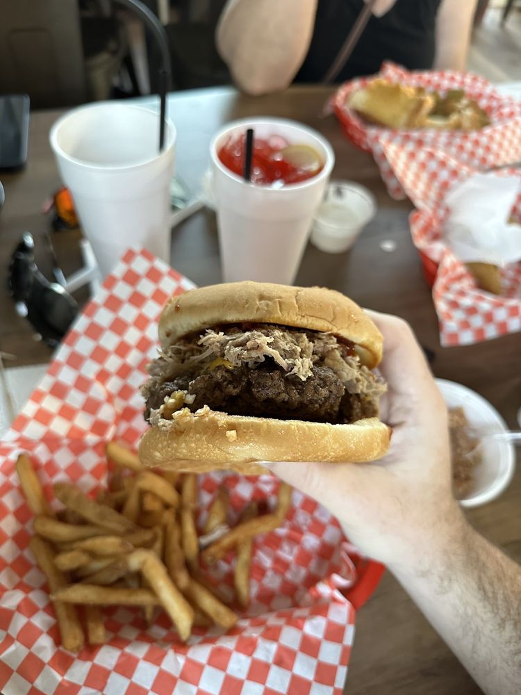 Thelma Lou’s Barbeque & Grill