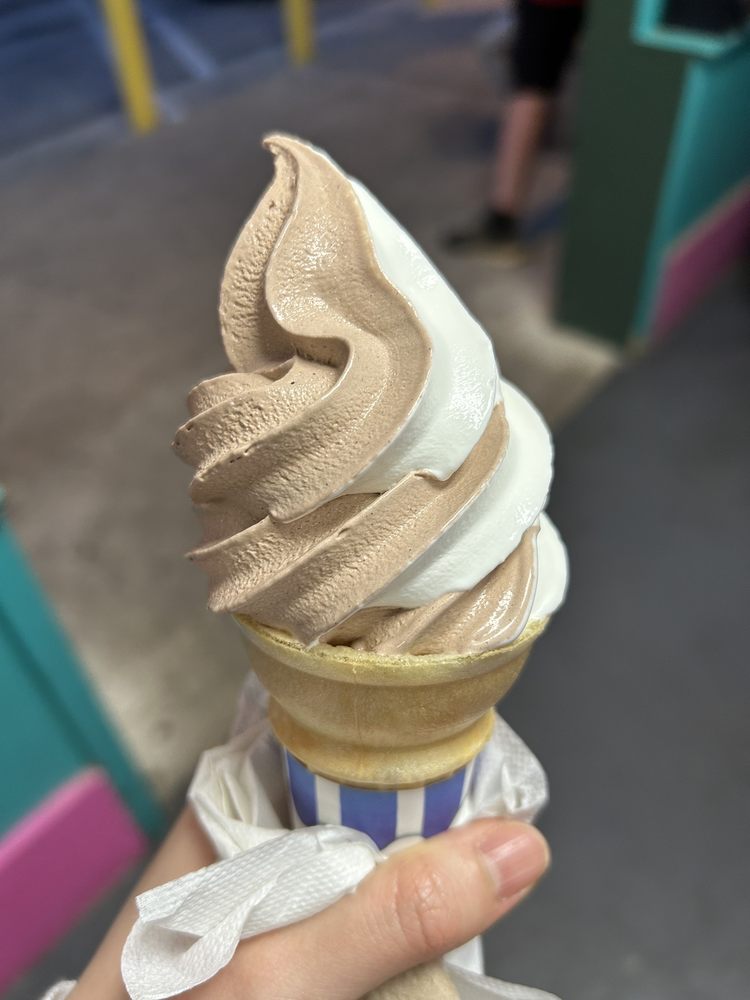 Petrucci's Ice Cream & Water Ice