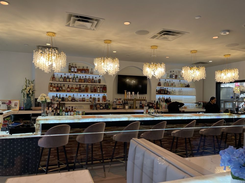 Charm Kitchen & Bar