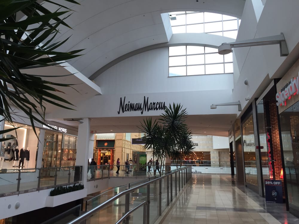 Graphitechdesigners restaurants at garden state plaza paramus