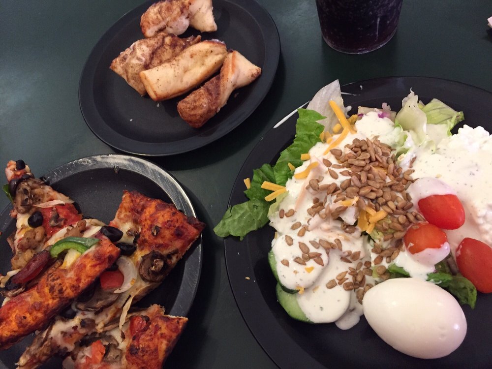 Round Table Pizza 20 Photos 47 Reviews 2650 Geer Road Photo Of Round Table Pizza Turlock Ca United States Choices At The