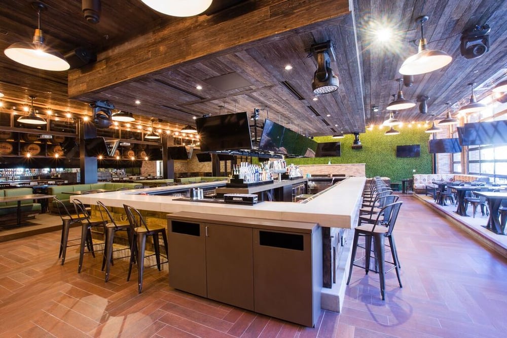 Bottled Blonde Chicago 144 Photos & 328 Reviews Pizza 504 N Wells