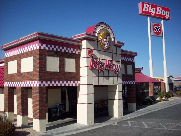 Bob’s Big Boy CLOSED American (Traditional) 12728 Main St