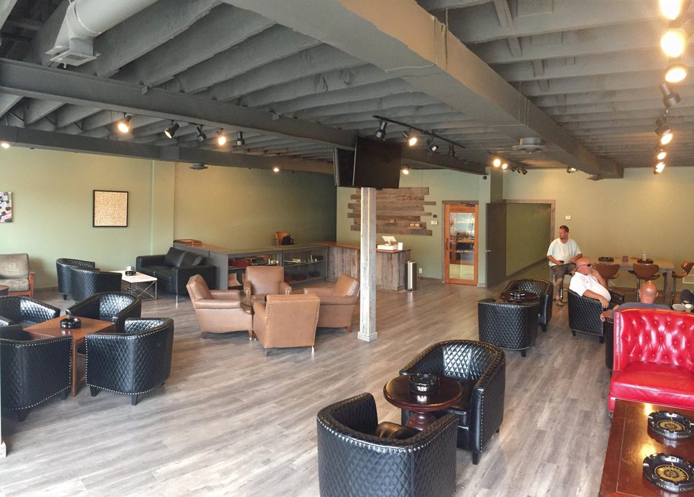 La Chaveta Cigar Lounge photo 3