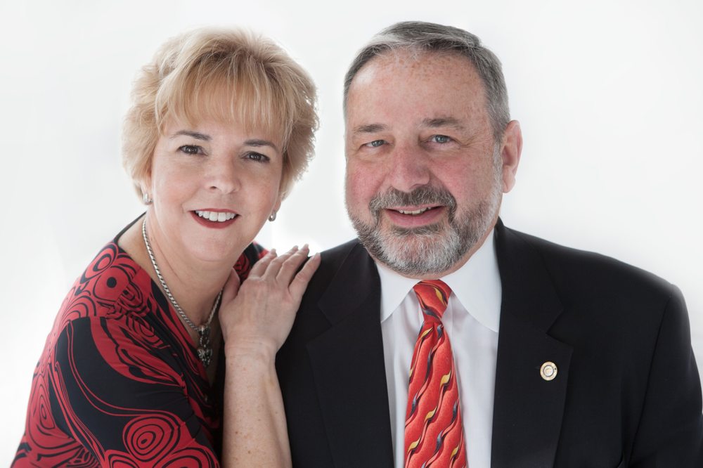Pamela & Dave Jones - Extraordinary Transitions