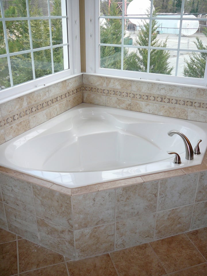 Corner Spa Tub With New Tile Yelp Photo Of Big Bear Construction Inc Smyrna Ga United States Corner Spa