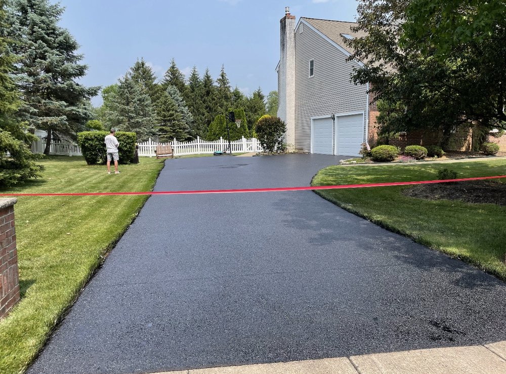 Lee’s contracting and driveway refurbishing