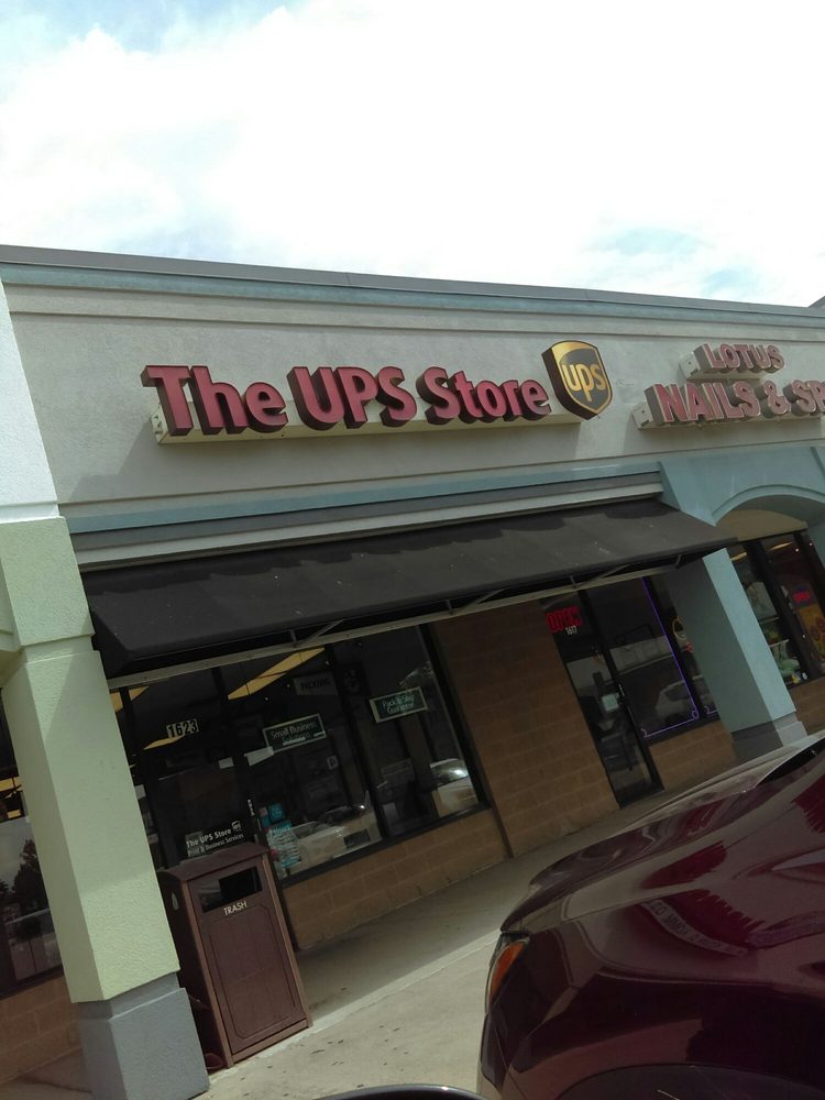 The UPS Store Shipping Centers 1623 Military Rd, Niagara Falls, NY