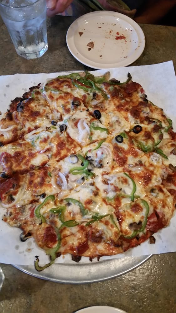 Detello’s 18 Photos & 28 Reviews Pizza 2914 Chestnut St, Chaska