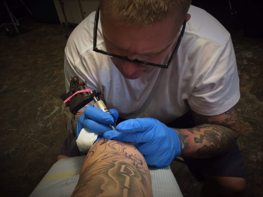 Black Rose Tattooers - 11 Photos & 18 Reviews - Tattoo - 421 N 4th Ave ...