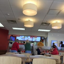 Wendy S 13 Reviews Burgers 370 Us Hwy 45 Lindenhurst Il Photo Of Wendy S Lindenhurst Il United States Comforting And Modern Decor