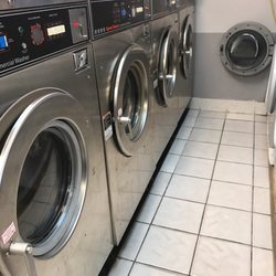 Angelina S Coin Laundry 11 Photos 12 Reviews Laundromat 910 Photo Of Angelina S Coin Laundry Miami Beach Fl United States