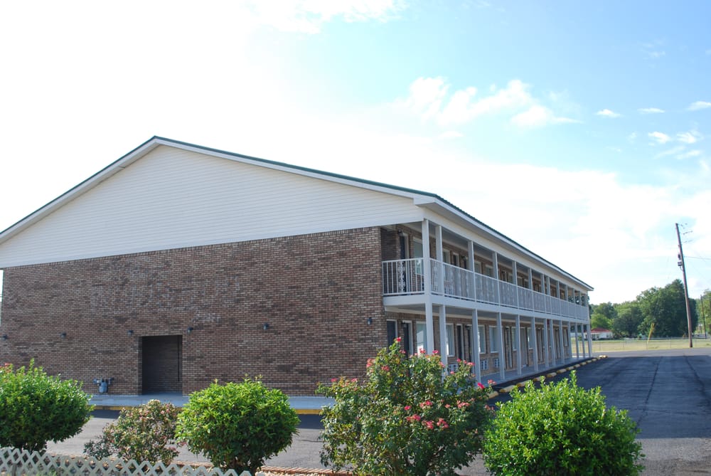 Covered Bridge Inn Hotels 120 High School St, Oneonta, AL Phone