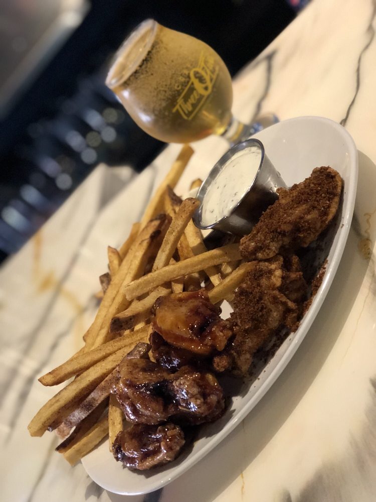 Craft 302 Restaurant & Lounge