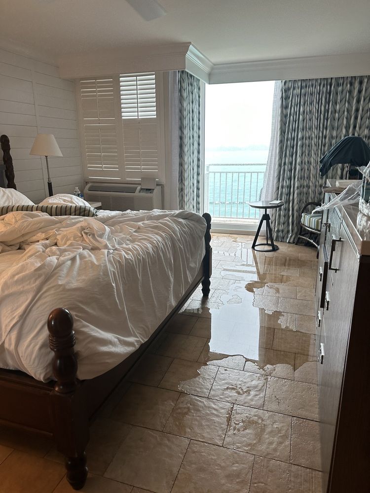 Pier House Resort & Spa