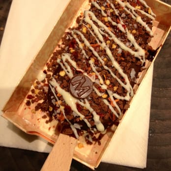 Magnum pleasure store 59 photos & 20 reviews ice cream ... Tavolino con sedie frozen