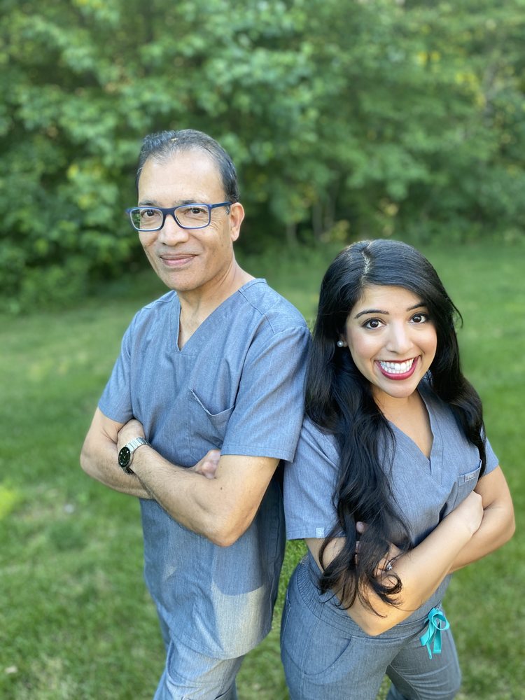 image of business Apple Dental Center