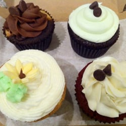 Charm City Cupcakes Closed 12 Reviews Desserts 3215 N Photo Of Charm City Cupcakes Baltimore Md United States From Left To