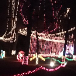 winter wonderland tilles park 12 photos arts entertainment tillis park christmas lights