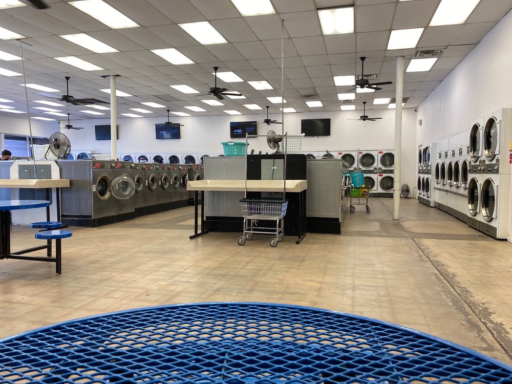 SuperWash Laundry