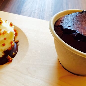 Hot Cakes Molten Chocolate Cakery Seattle Wa Hot Cakes Molten Chocolate Cakery Seattle Wa