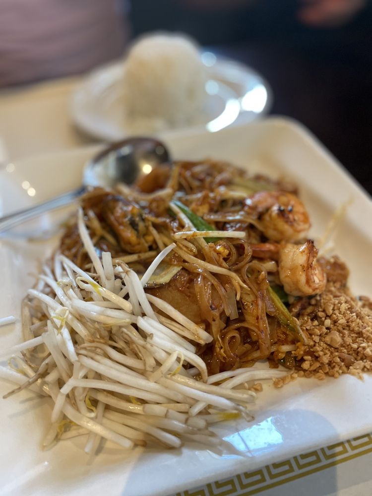 Kanok Thai Bistro