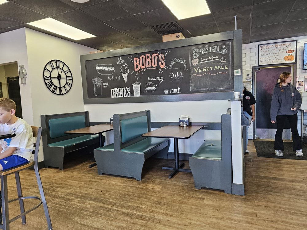 Bobo's Deli And Grill