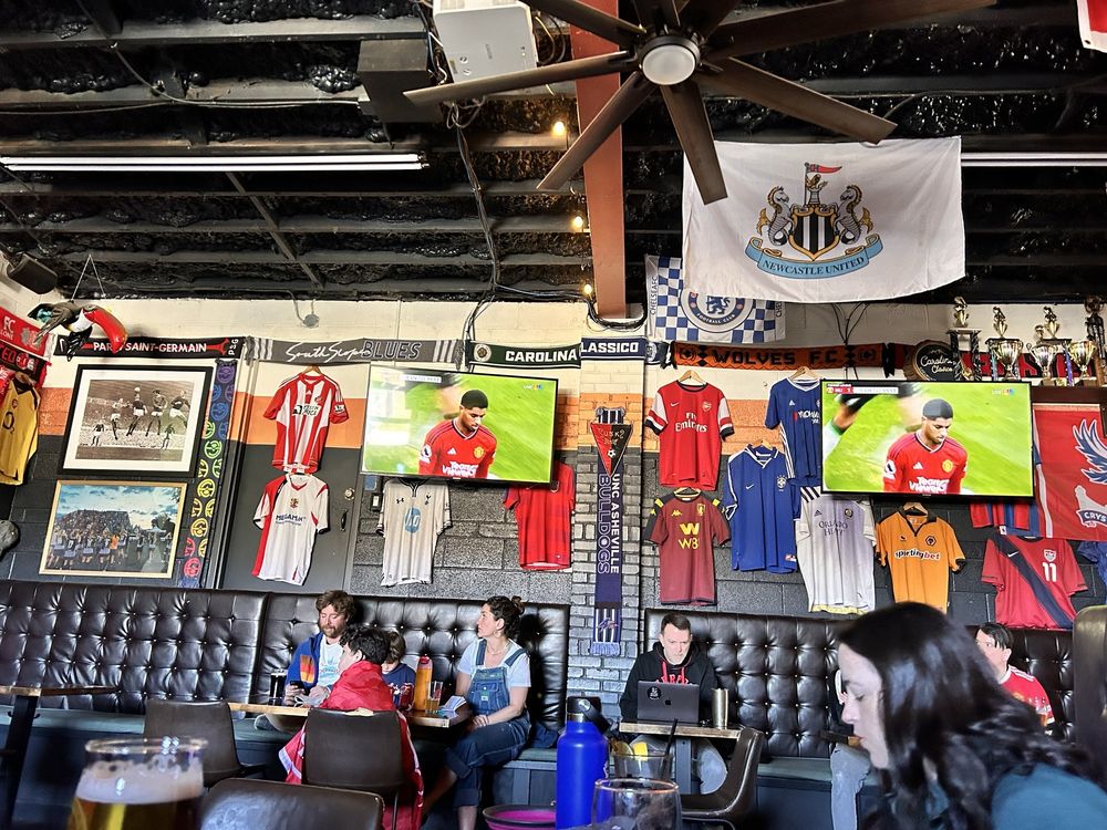 OLDE London ROAD PUB