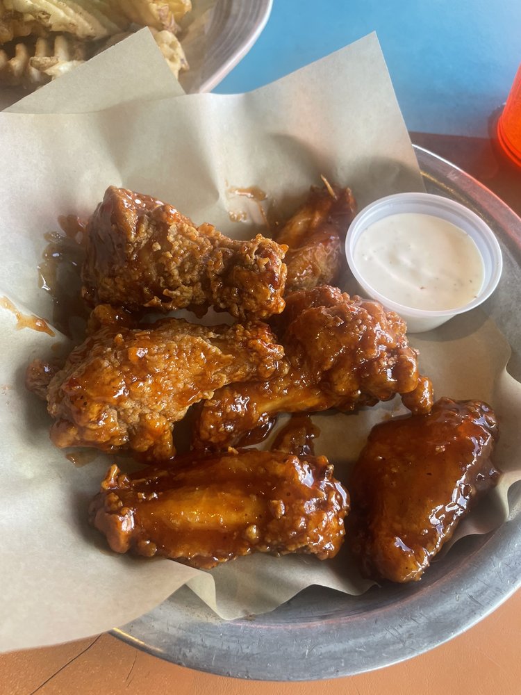 Hooters