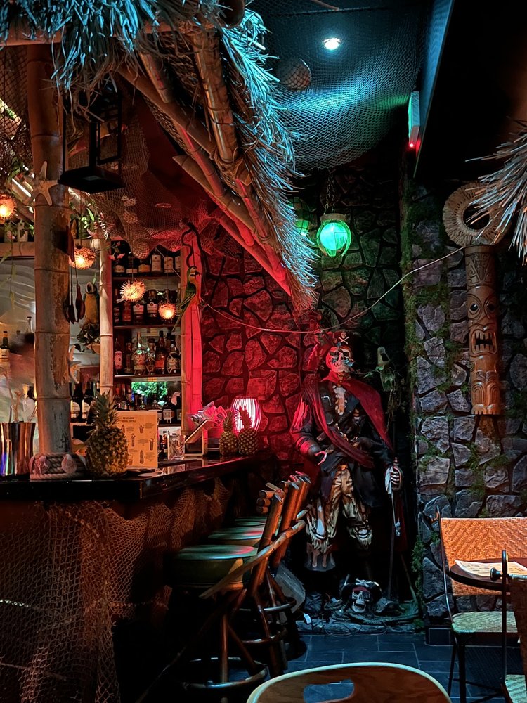 Boo Loo Lounge