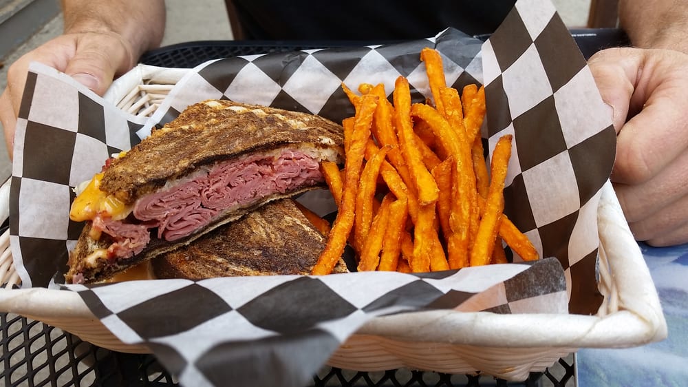 The Sunflower CLOSED 42 Photos & 127 Reviews Delis 214 Elk Ave