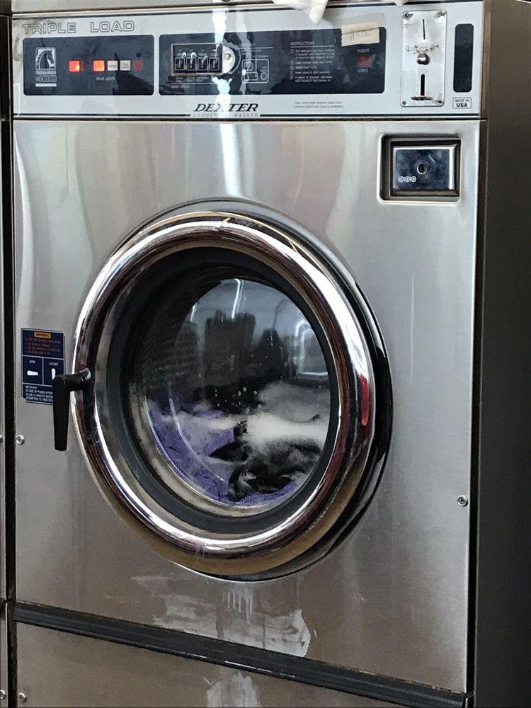 Maytag Laundromat