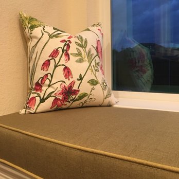 Cozy Window Seat Decorative Pillows And A Window Seat Cushion