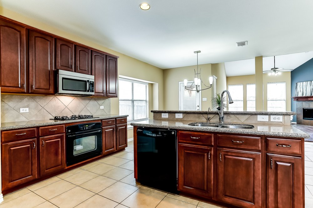 Fatima  Mattingley - RE/MAX Dallas Suburbs