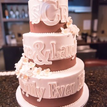 Oakmont Bakery 309 Photos 286 Reviews Bakeries 531 Allegheny Photo Of Oakmont Bakery Pa United States Wedding Cake Was Delicious