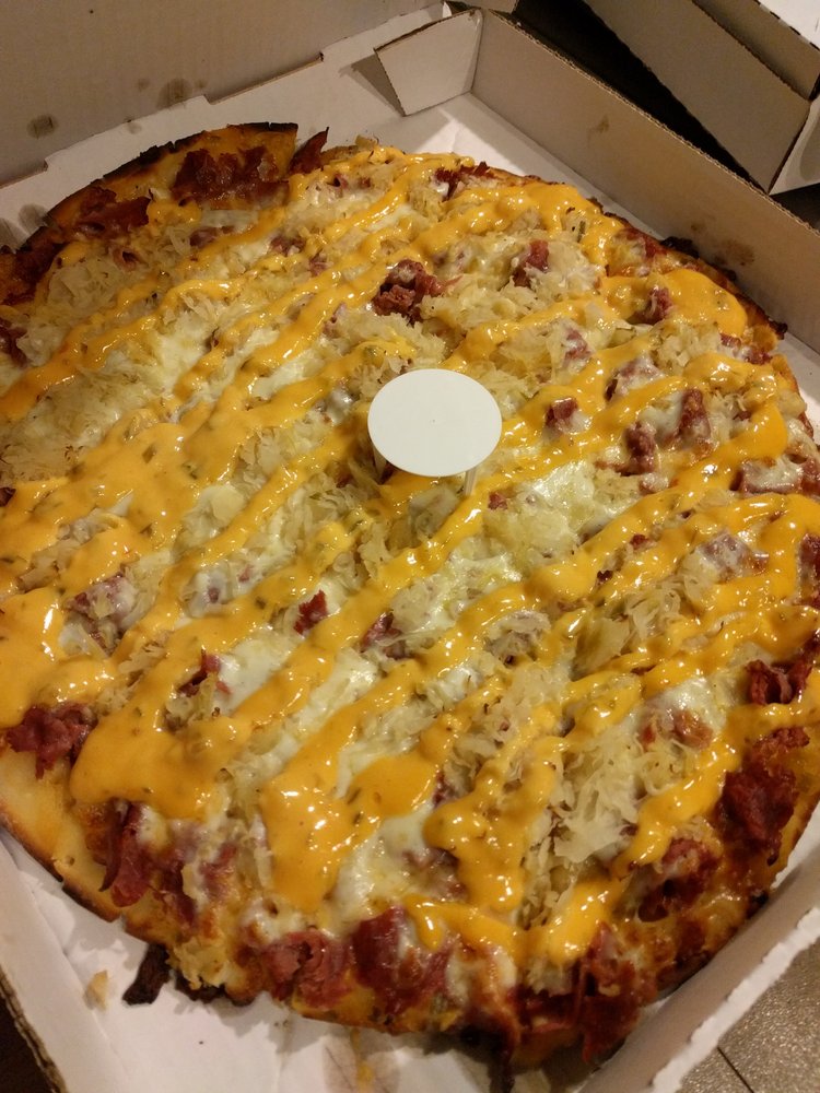 Fortel's Pizza Den