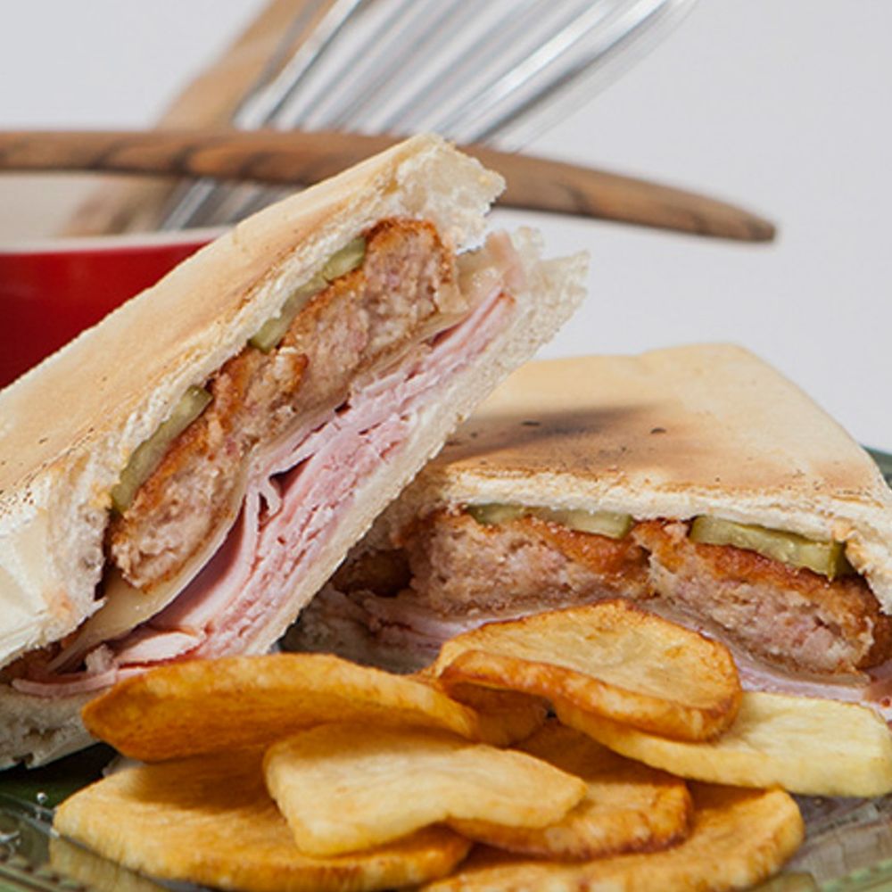 El Sarten Restaurant & Lounge