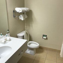 Red Roof Inn Suites Monee 22 Photos 21 Reviews Hotels Photo Of Red Roof Inn Suites Monee Il United States