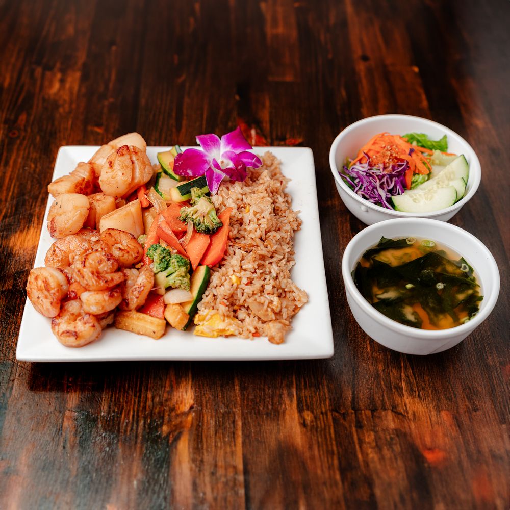 Wakatobi Japanese Grill  Hibachi and noodle