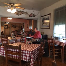 A Bear S Restaurant 15 Photos 25 Reviews Seafood 809 Bayou Photo Of A Bear S Restaurant Houma La United States Live Music