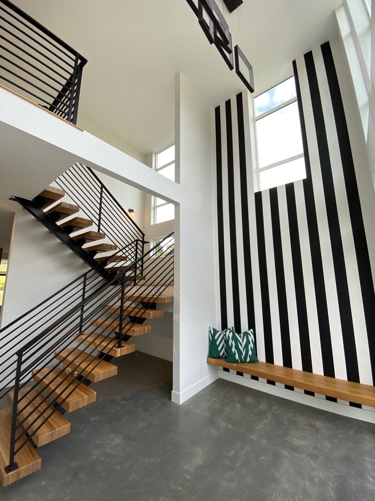 Wallpapering & Venetian Plasters